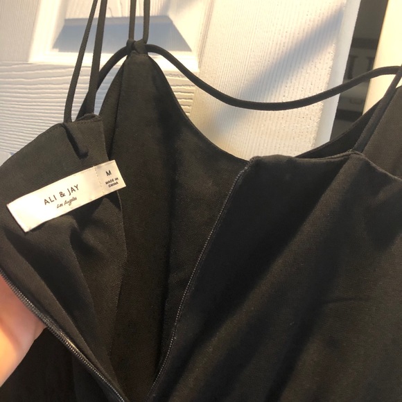 Ali & Jay Strappy Bodice Romper: Size Medium - Picture 8 of 11
